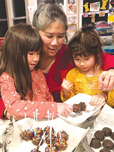 Lisa Moon and granddaughters with cake pops